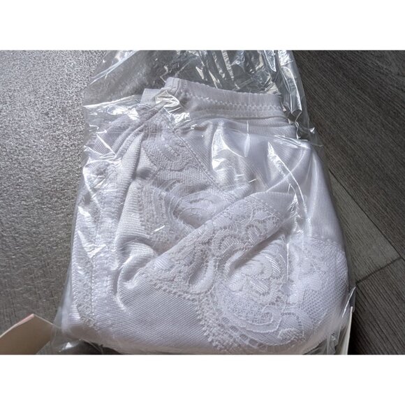 Playtex 18 Hour Wirefree Bra 44C White Breathable Fabric Comfort Fit Active Life - Picture 3 of 4